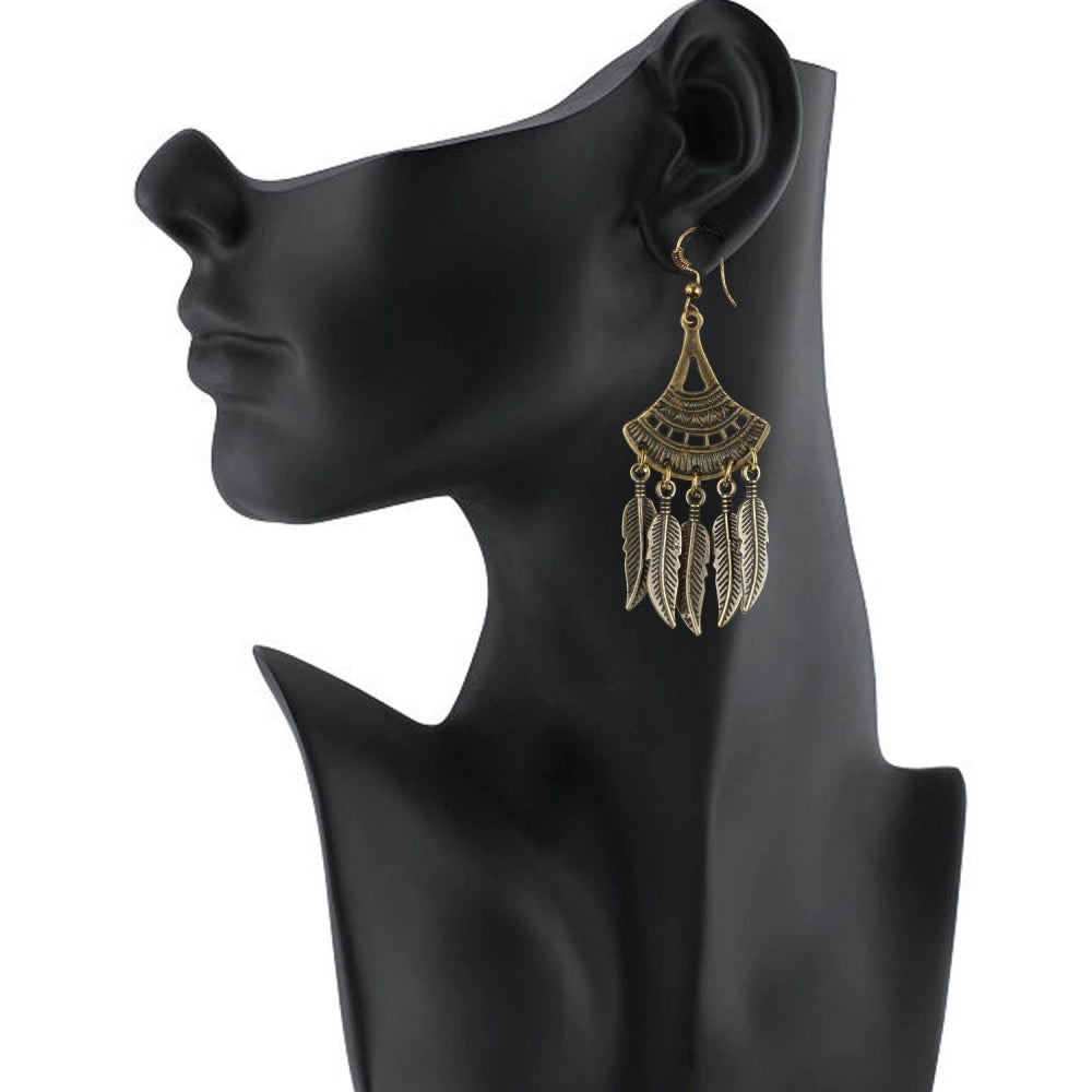 Amfyn Women's Gold Plated Leaf Design Earring (Color: Gold)
