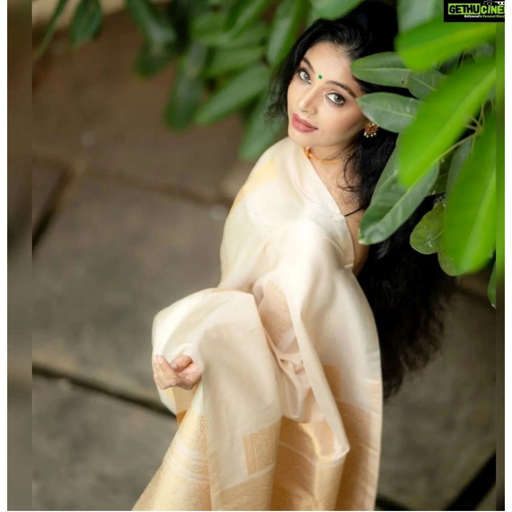 Amfyn Women's Silk Printed Saree With Unstitched Blouse 5.5Mtr (Off White)