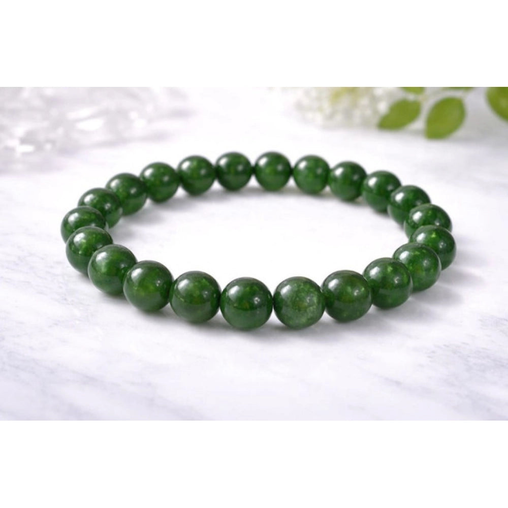 Amfyn Natural Crystal 8mm Green Aventurine Bracelet (Green)