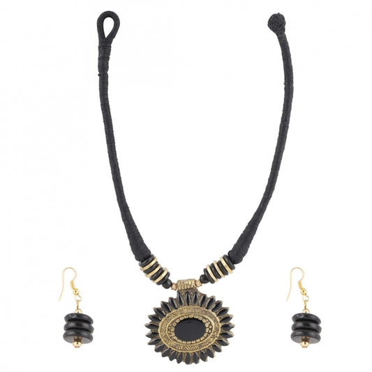 Fashion Women's Black Thread Oxidized Pendant Fashion Necklace Set (Color: Black)