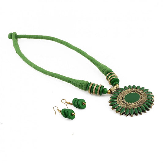 Amfyn Women's Green Color Designer Tibetan Style Fashion Necklace Set (Color: Green)
