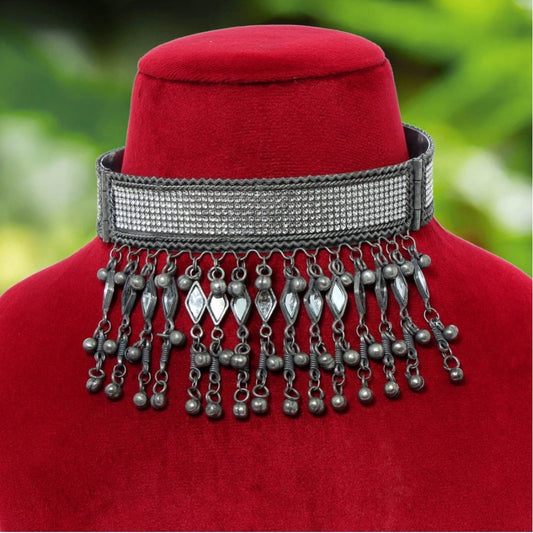 Fashion Women's White Color Oxidised Necklace