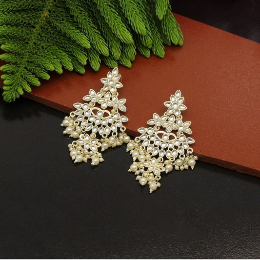 Fashion Women's White Color Kundan Earrings