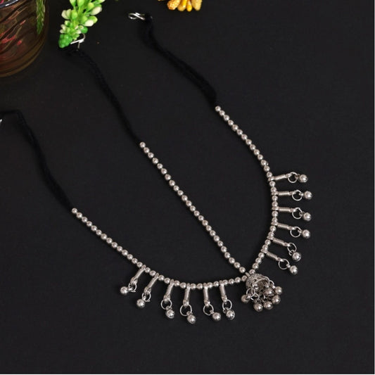Fashion Women's Silver Color Oxidised Matha Patti