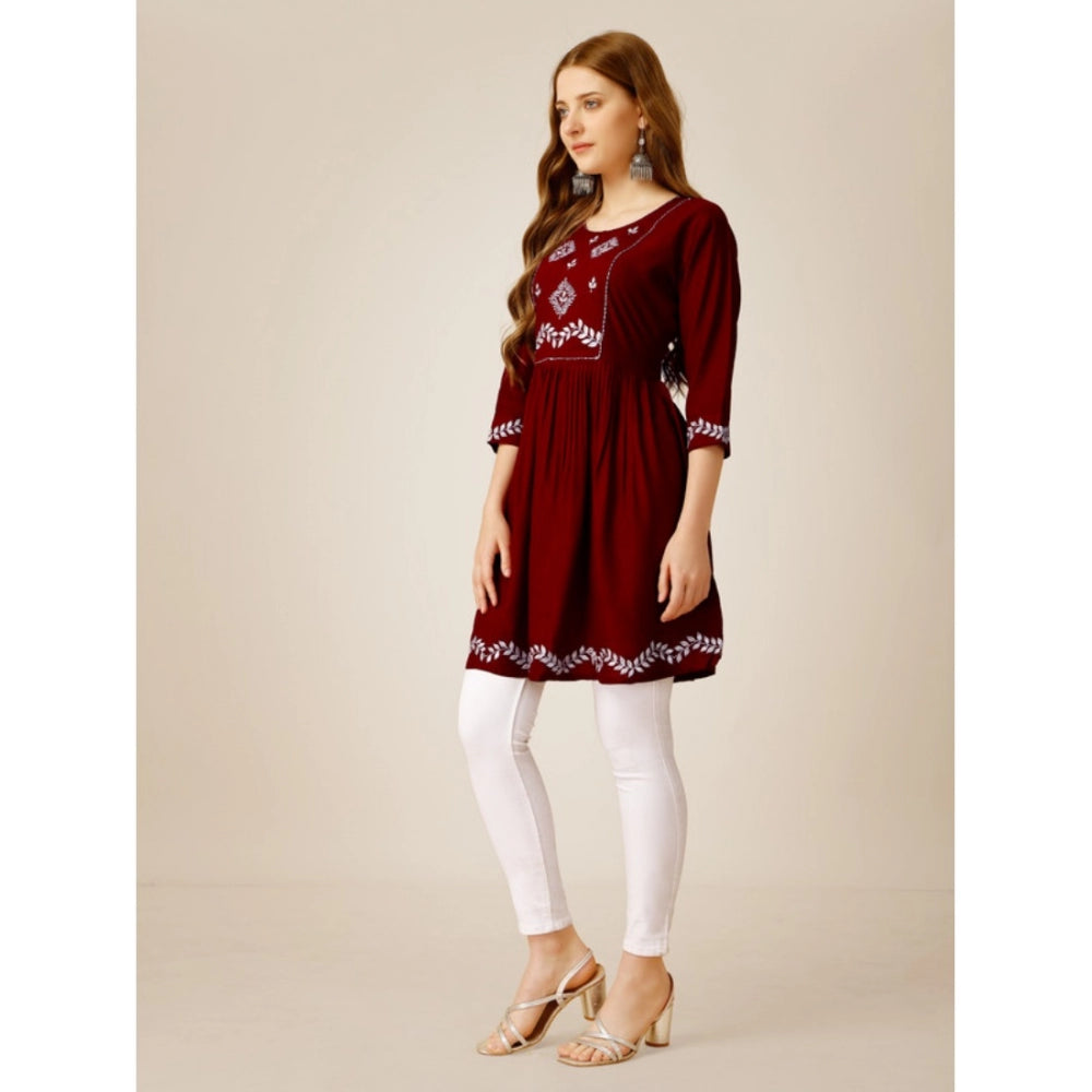 Amfyn Women's Casual 3-4 th Sleeve Embroidered Rayon Tunic Top (Maroon)