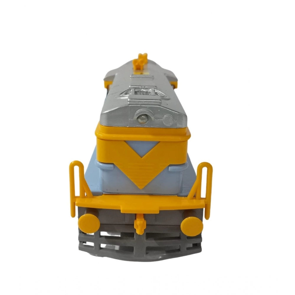 Amfyn Plastic 8 Wheels Engine With Pull Back Action Train (Multicolor)