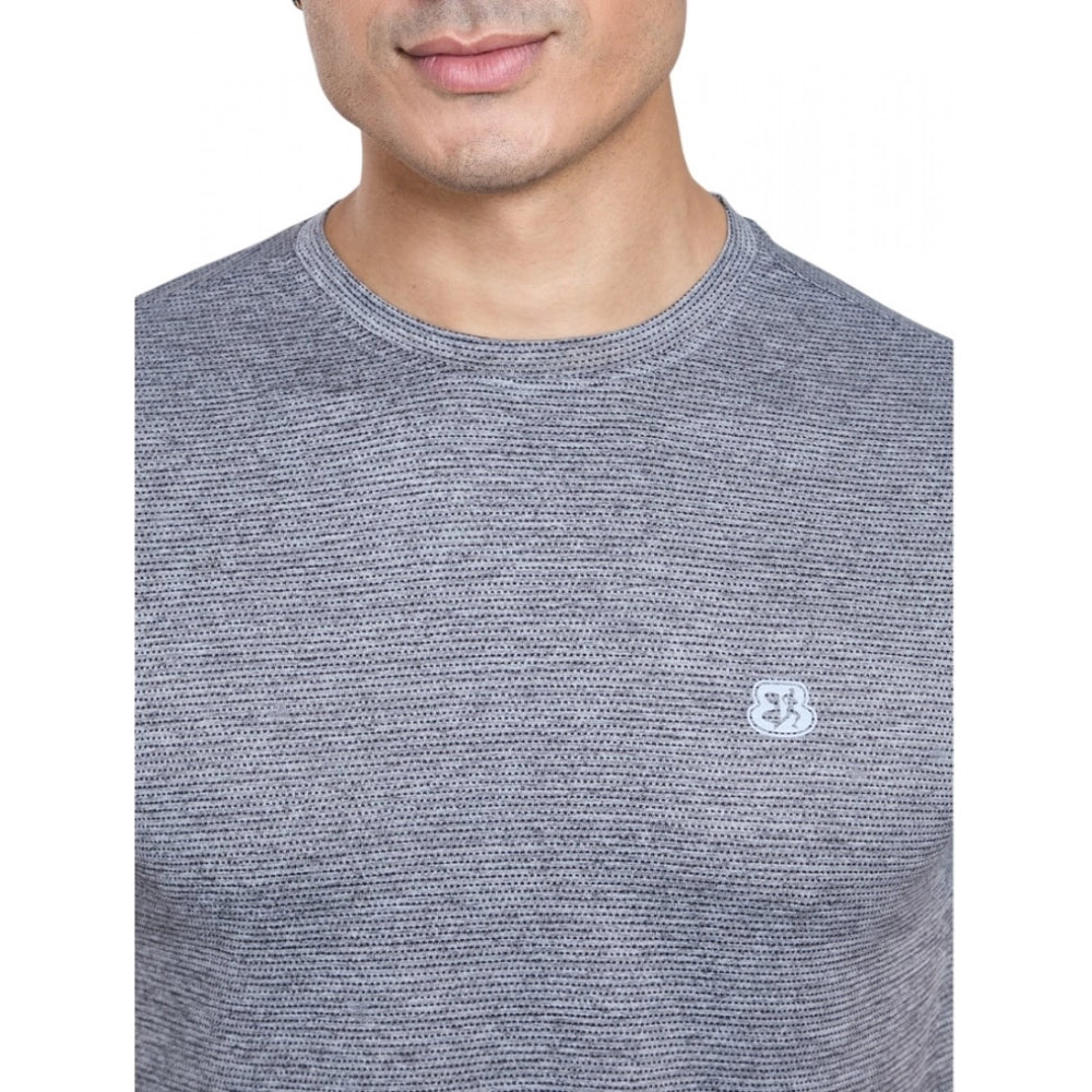 Men's gray crew-neck short-sleeve T-shirt with small stitched chest logo