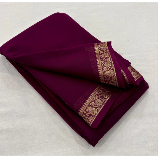 Amfyn Women's Crepe Chit Pallu Solid Saree With Unstitched Blouse 5.5Mtr (Wine)