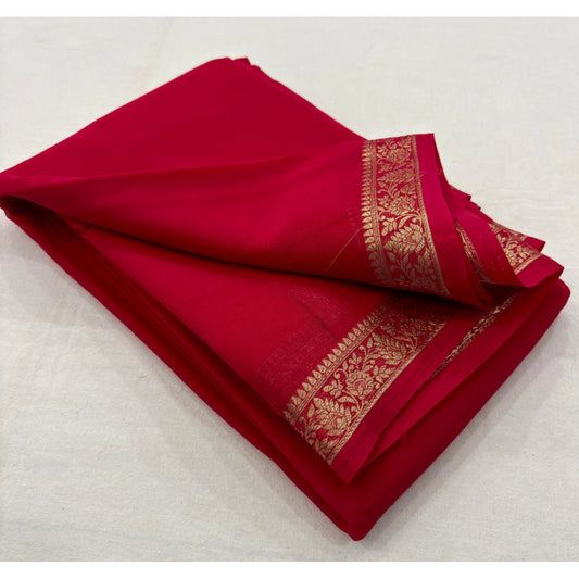 Amfyn Women's Crepe Chit Pallu Solid Saree With Unstitched Blouse 5.5Mtr (Red)