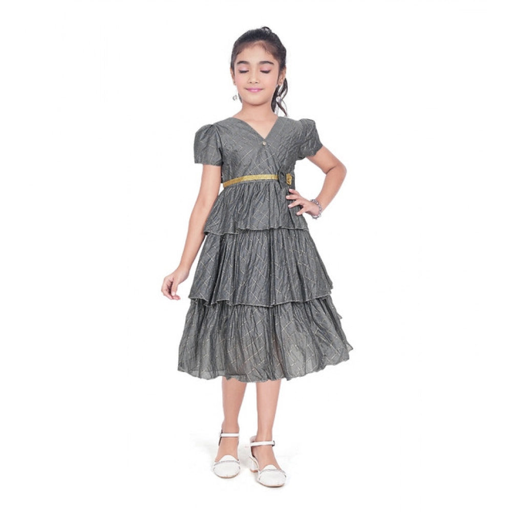Amfyn Girl's Artificial Silk Striped Short Sleeve V Neck Dress (Grey)