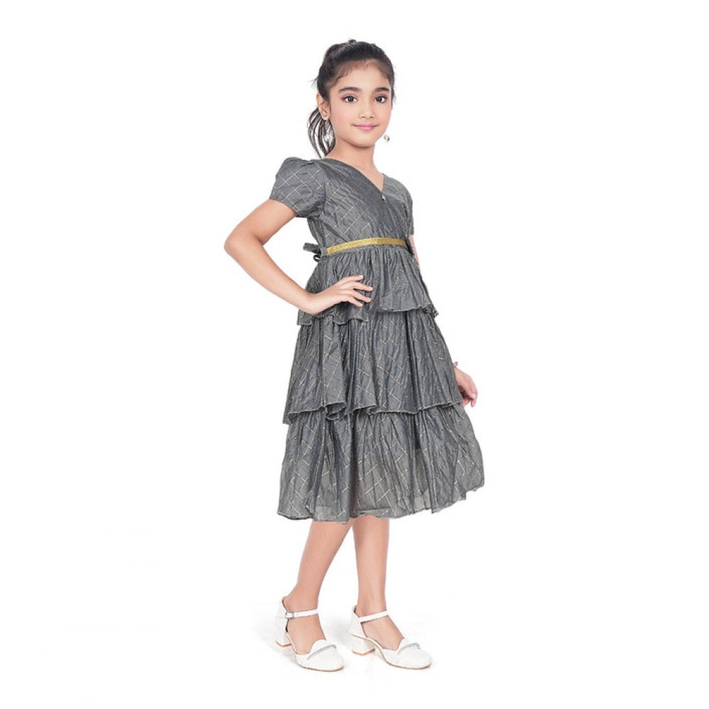 Amfyn Girl's Artificial Silk Striped Short Sleeve V Neck Dress (Grey)