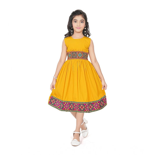 Amfyn Girl's Shiffon Printed Sleeve Less Round Neck Dress (Mustard Yellow)
