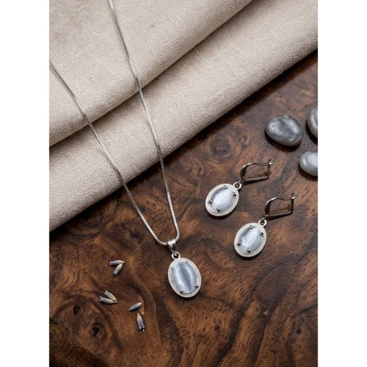 Amfyn Women's Brass Silver Plated Pendant Set (Grey)