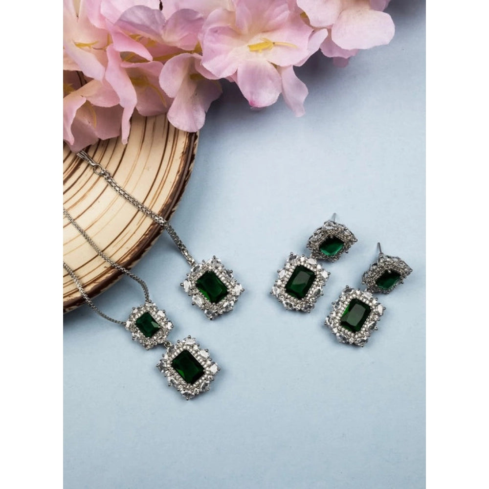 Amfyn Women's Brass Silver Plated Pendant Set (Green)