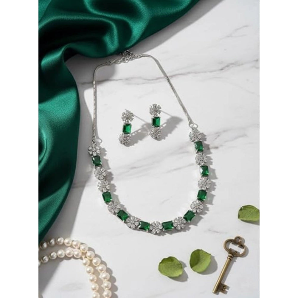 Amfyn Women's Brass Silver Plated Necklace set (Green)