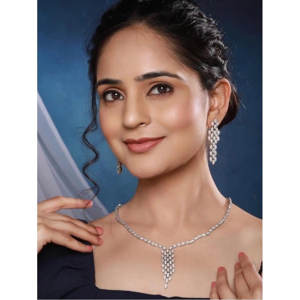 Amfyn Women's Brass Silver Plated Necklace set (Silver)
