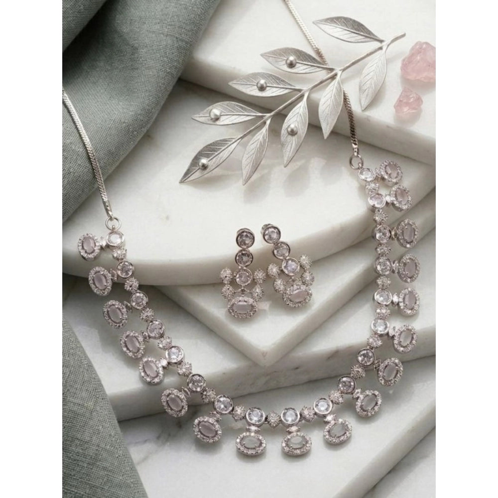 Amfyn Women's Brass Silver Plated Necklace set (White)