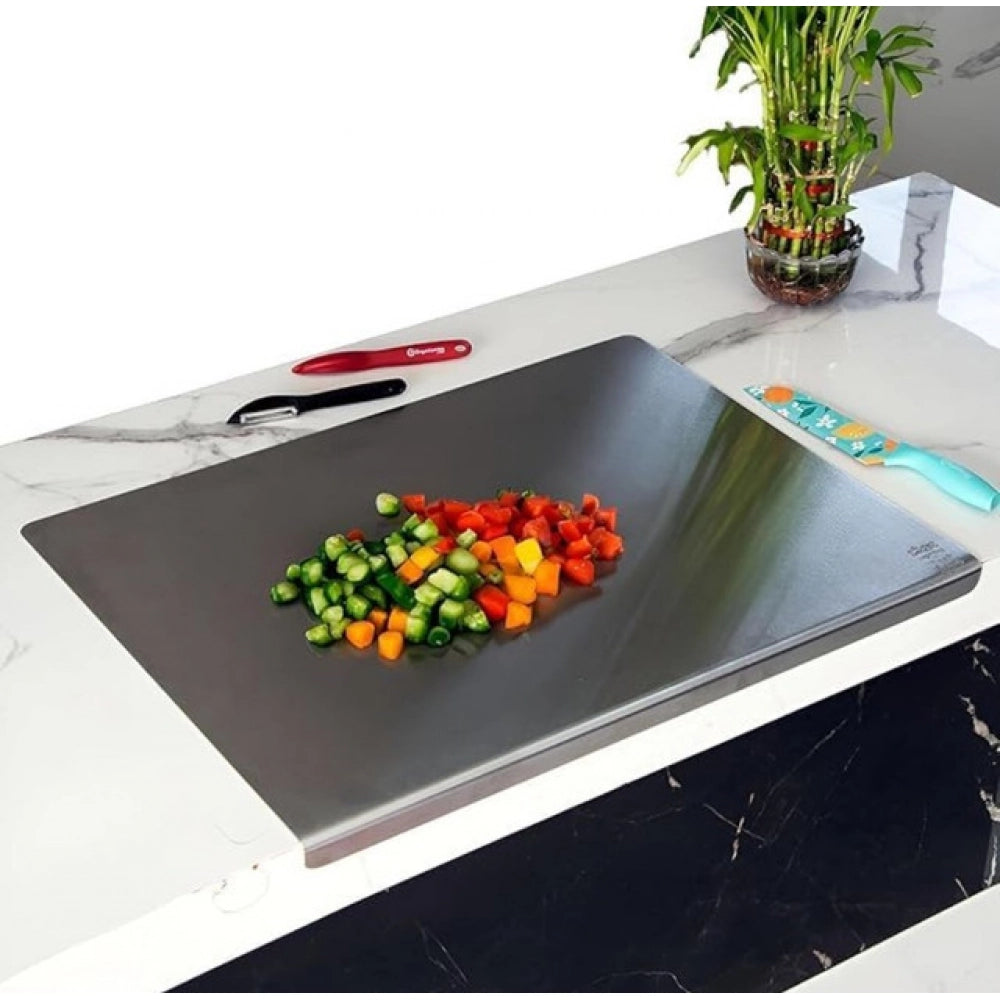 Amfyn Stainless Steel Chopping Board (Silver)